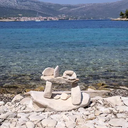 Holiday Pintara Kuca *