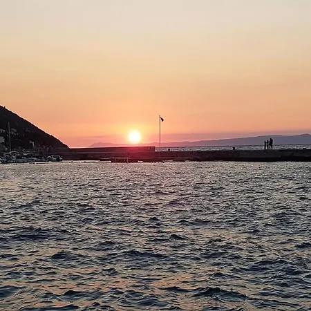 Dom wakacyjny Holiday Pintara Kuca *